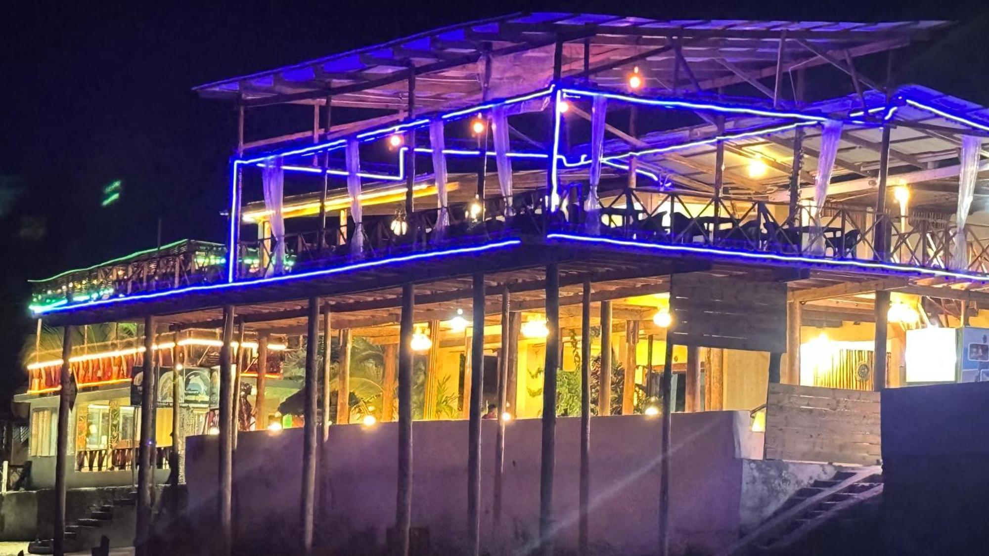 Blue Tides Hotel Nungwi Bagian luar foto
